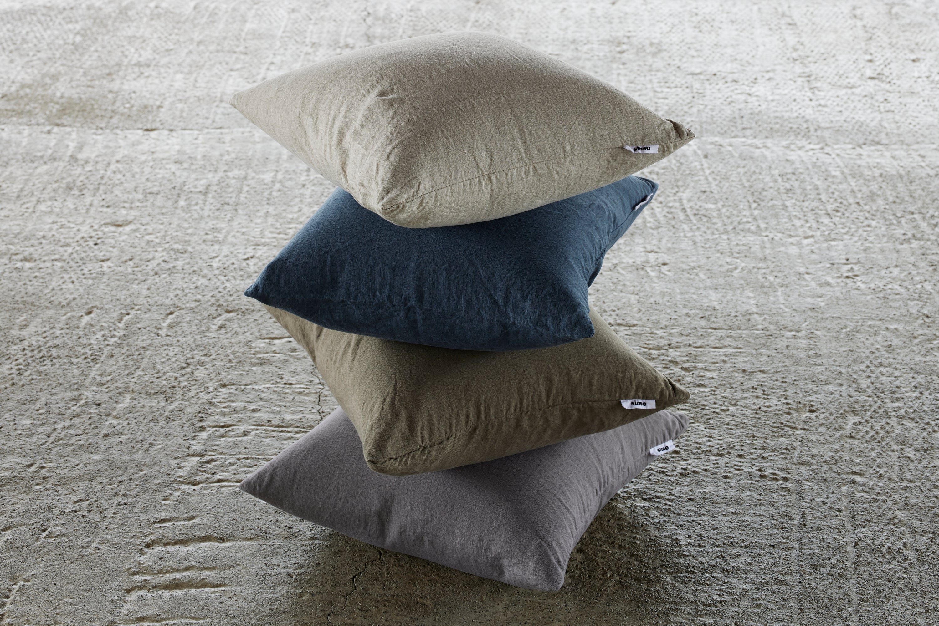 クッションカバー Cushion Cover navy line Linen Cushion Cover（Navy）｜クッションカバー – sinso